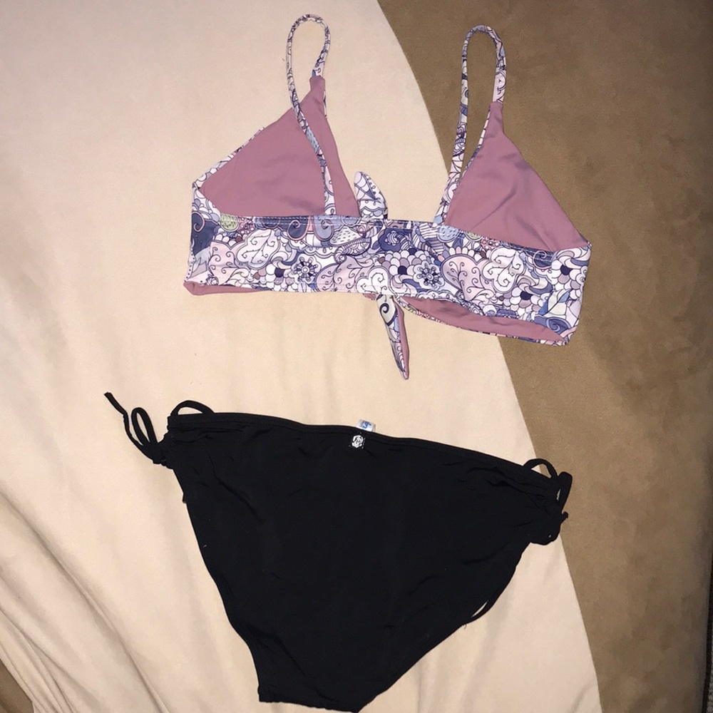 Bikini! - Picture 4 of 6